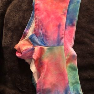 Iheartraves rainbow scrunched booty short